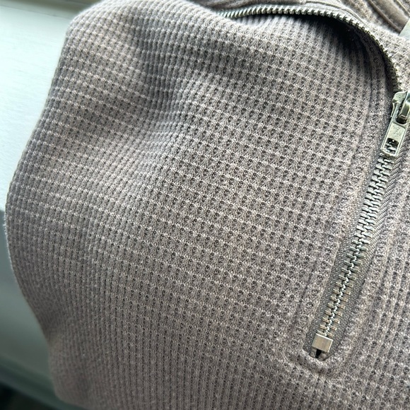 Waffle knit quarter zip - Picture 3 of 3